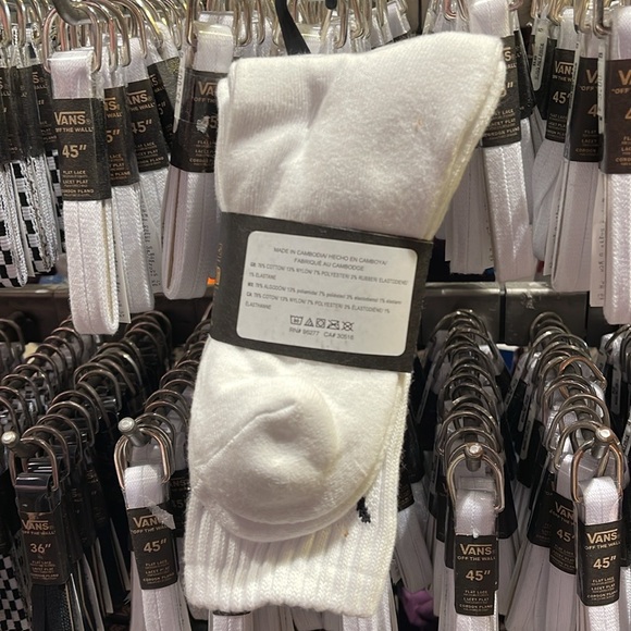 Vans Socks 3 pairs set CREW VANS.
"OFF THE WALL" White/Black
NWT - Picture 12 of 16